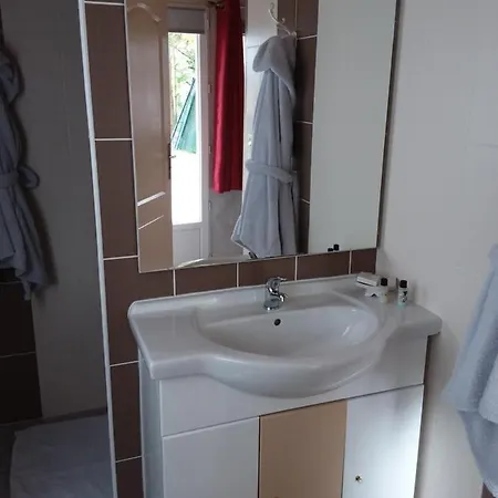 Chez Marie Ange Et Clovis