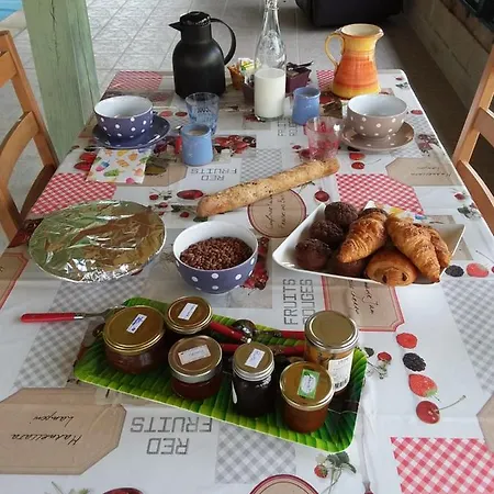 Guest house Chez Marie Ange Et Clovis Rumilly-les-Vaudes